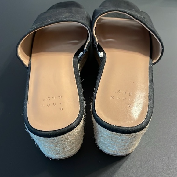 A New Day Women's Wedges Size 9 Black Espadrilles Wedge Sandals Relaxed Vibe - Picture 8 of 10